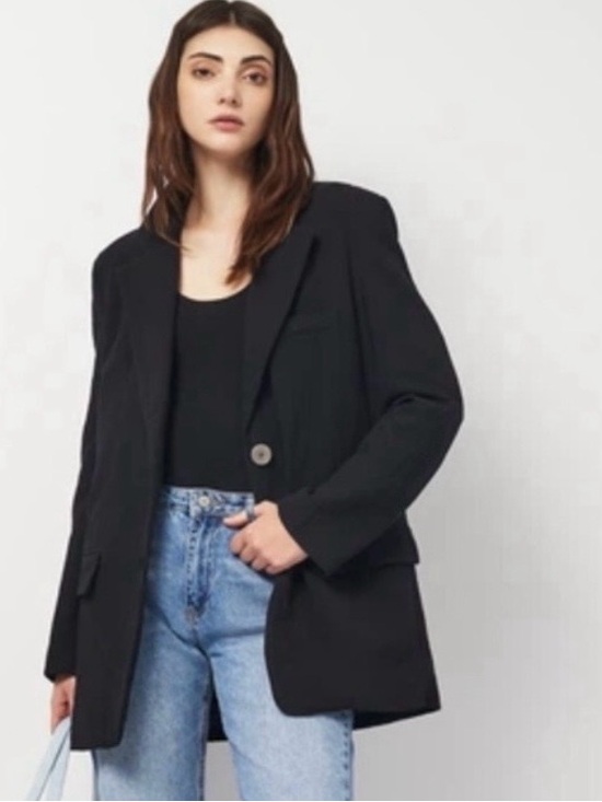 Zara Jackets & Blazers - ZARA Blazer Relaxed Fit Lightweight In Black Size XS